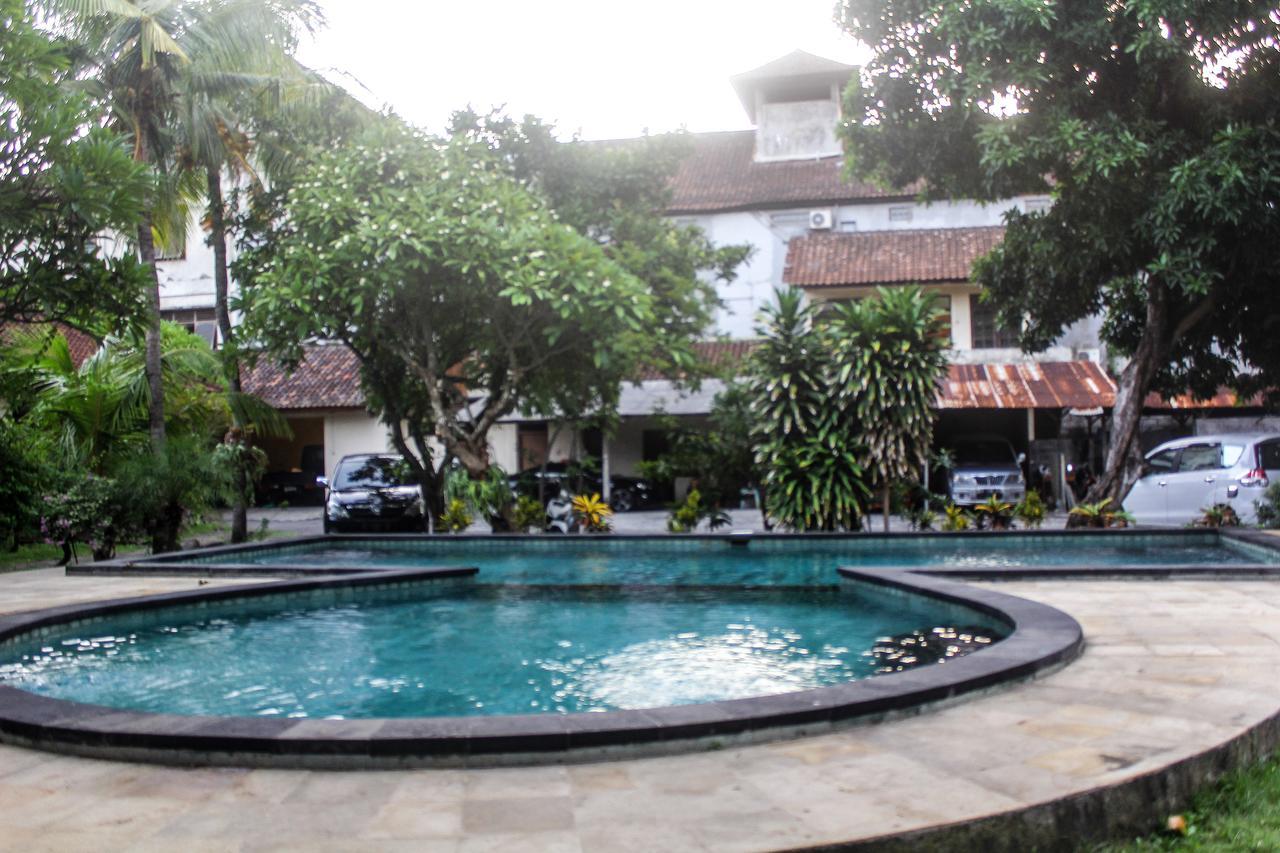 Budhi Beach Inn Kuta  Exterior photo